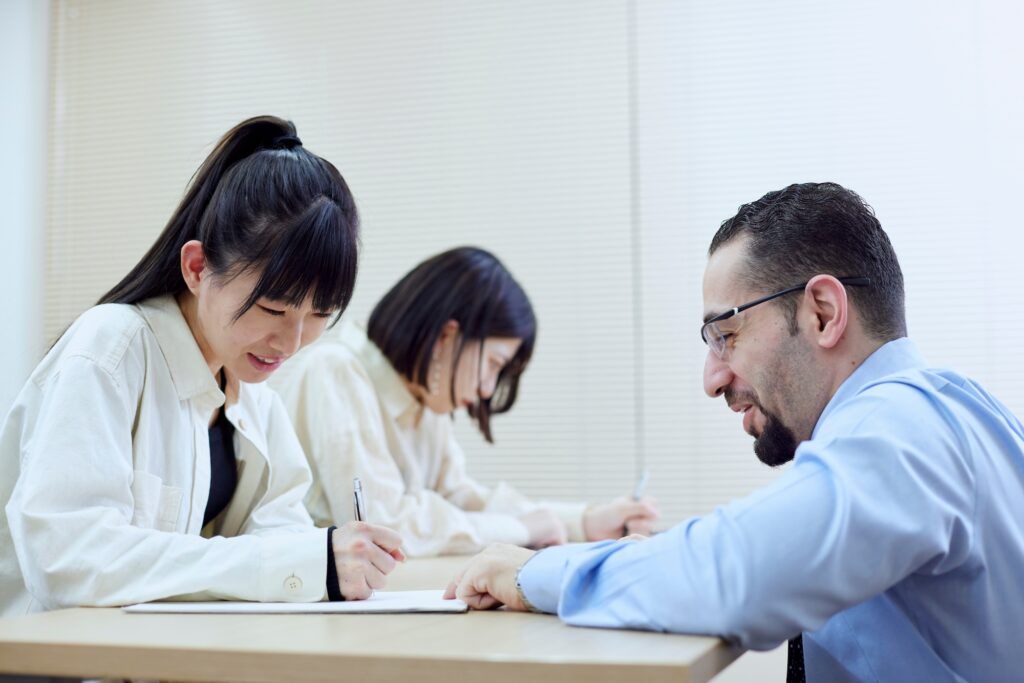 初心者でも安心！大人向け英会話スクールの選び方と学習ポイント｜子ども英語・英会話スクールルフレ